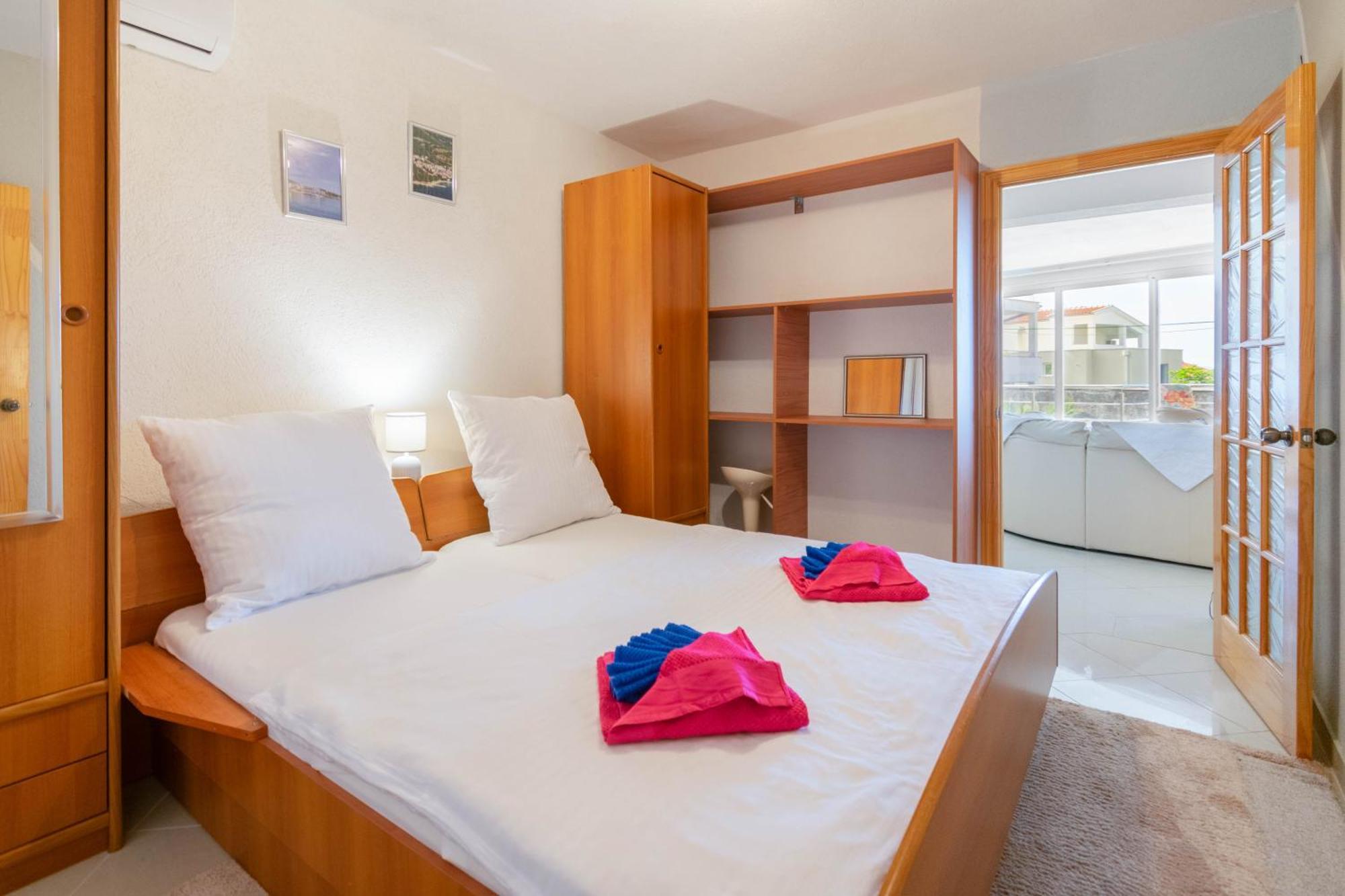 Apartment Kristina Dujmovic Baška Voda Kamer foto