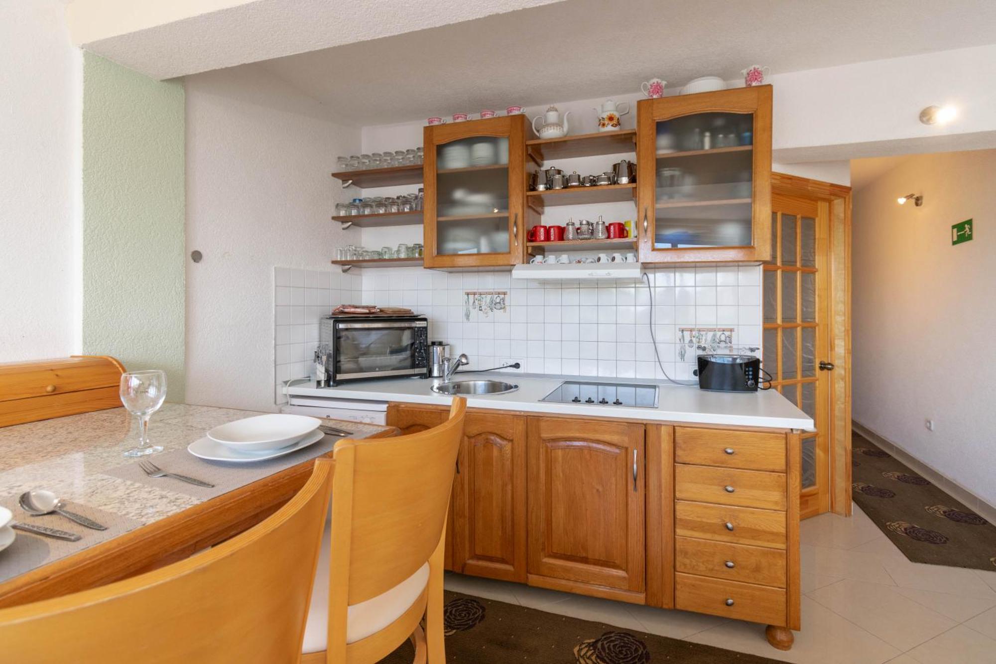 Apartment Kristina Dujmovic Baška Voda Kamer foto