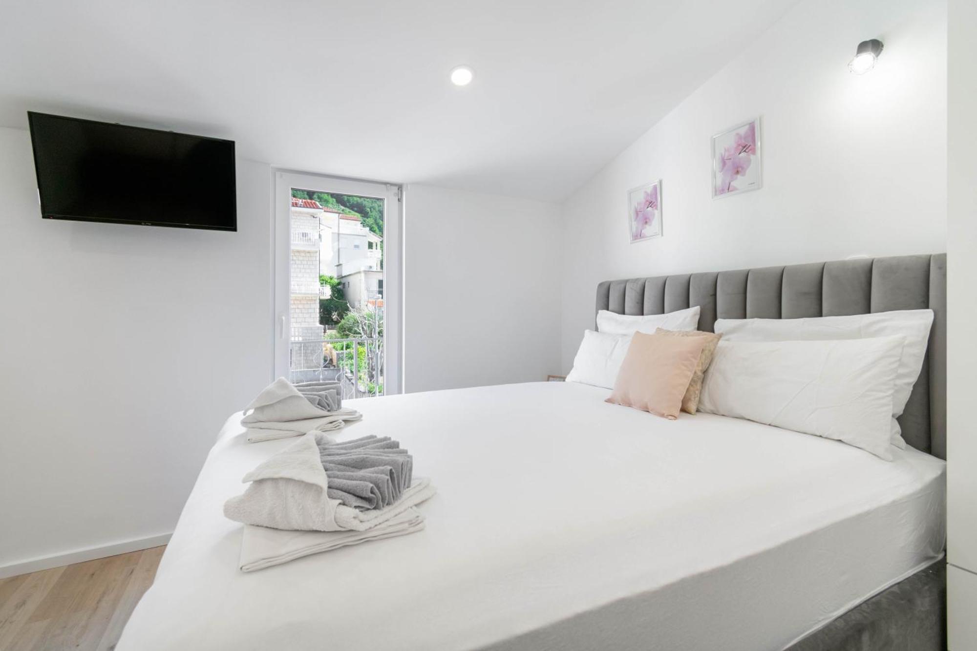 Apartment Kristina Dujmovic Baška Voda Kamer foto