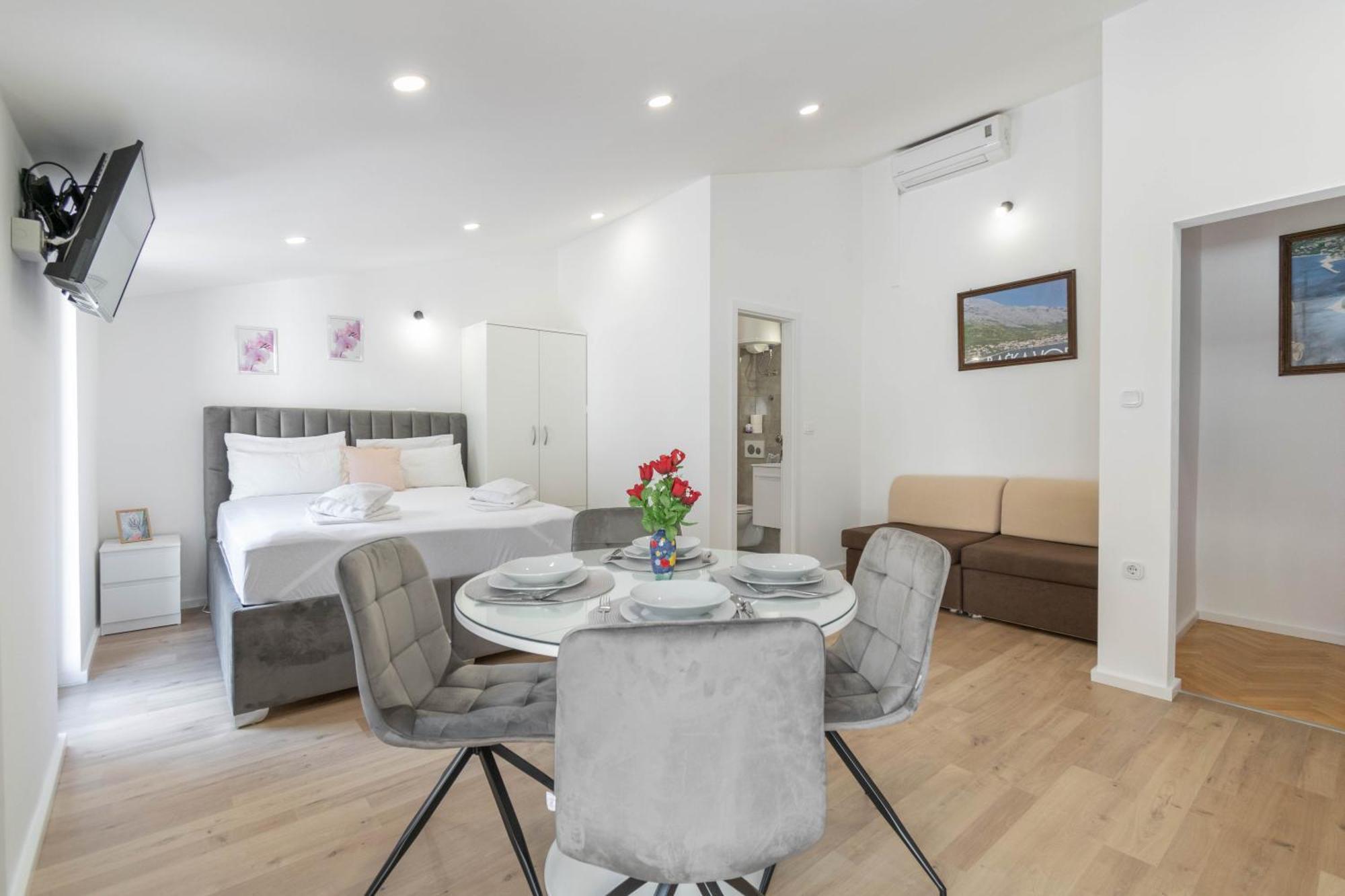 Apartment Kristina Dujmovic Baška Voda Kamer foto