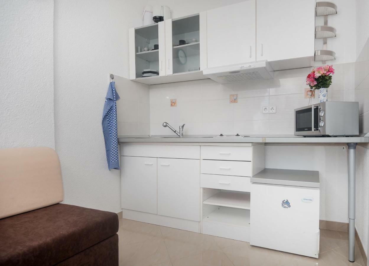 Apartment Kristina Dujmovic Baška Voda Buitenkant foto